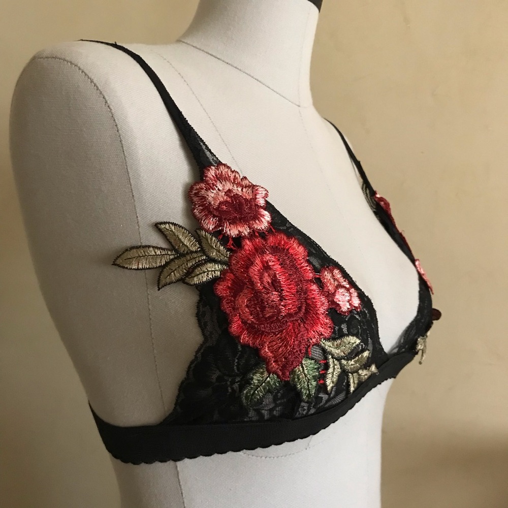 Floral Appliqué Bralette - Picture 2 of 6